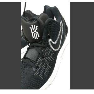 Nike Kyrie Flytrap II Basketball Shoes Black White